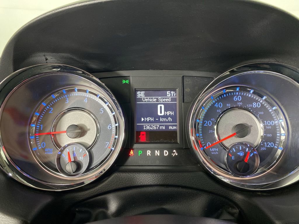 Used 2016 Chrysler Town & Country Touring w/ Driver Convenience Group image 15