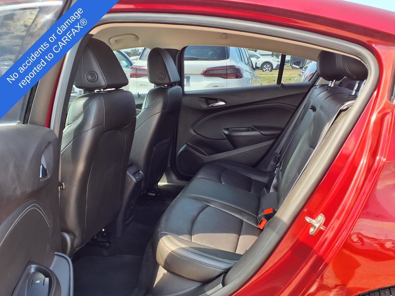 Used 2017 Chevrolet Cruze Premier w/ Enhanced Convenience Package FWD image 11