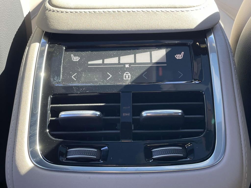 New 2026 Volvo XC90 B5 Core image 4