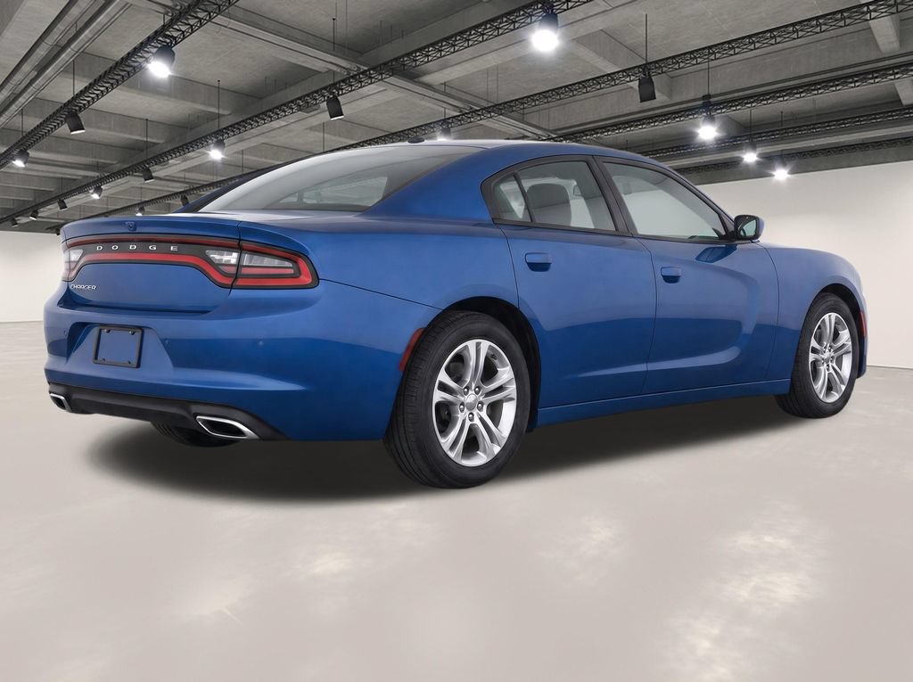 Used 2021 Dodge Charger SXT w/ Leather Interior Group RWD image 4