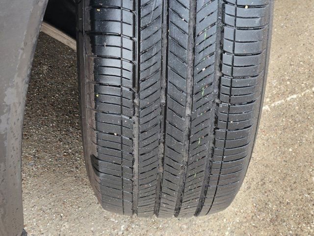 Used 2023 Nissan Rogue S image 18