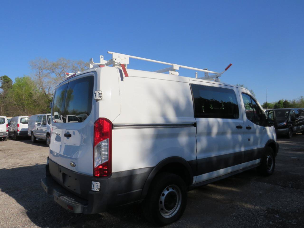 Used 2015 Ford Transit 250 130 Low Roof RWD image 5