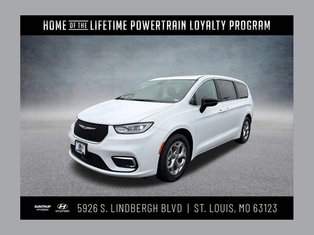 Used 2024 Chrysler Pacifica Limited FWD image 1