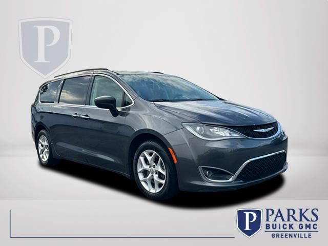 Used 2017 Chrysler Pacifica Touring Plus w/ Tire & Wheel Group FWD image 1