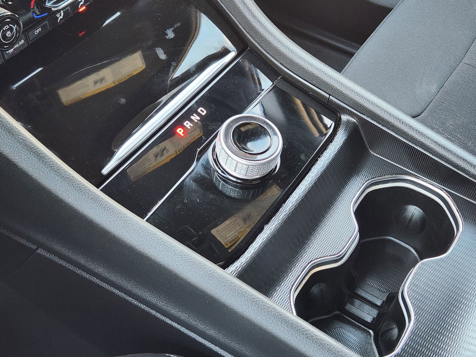 Used 2025 Jeep Grand Cherokee Laredo w/ Luxury Tech Group I image 20