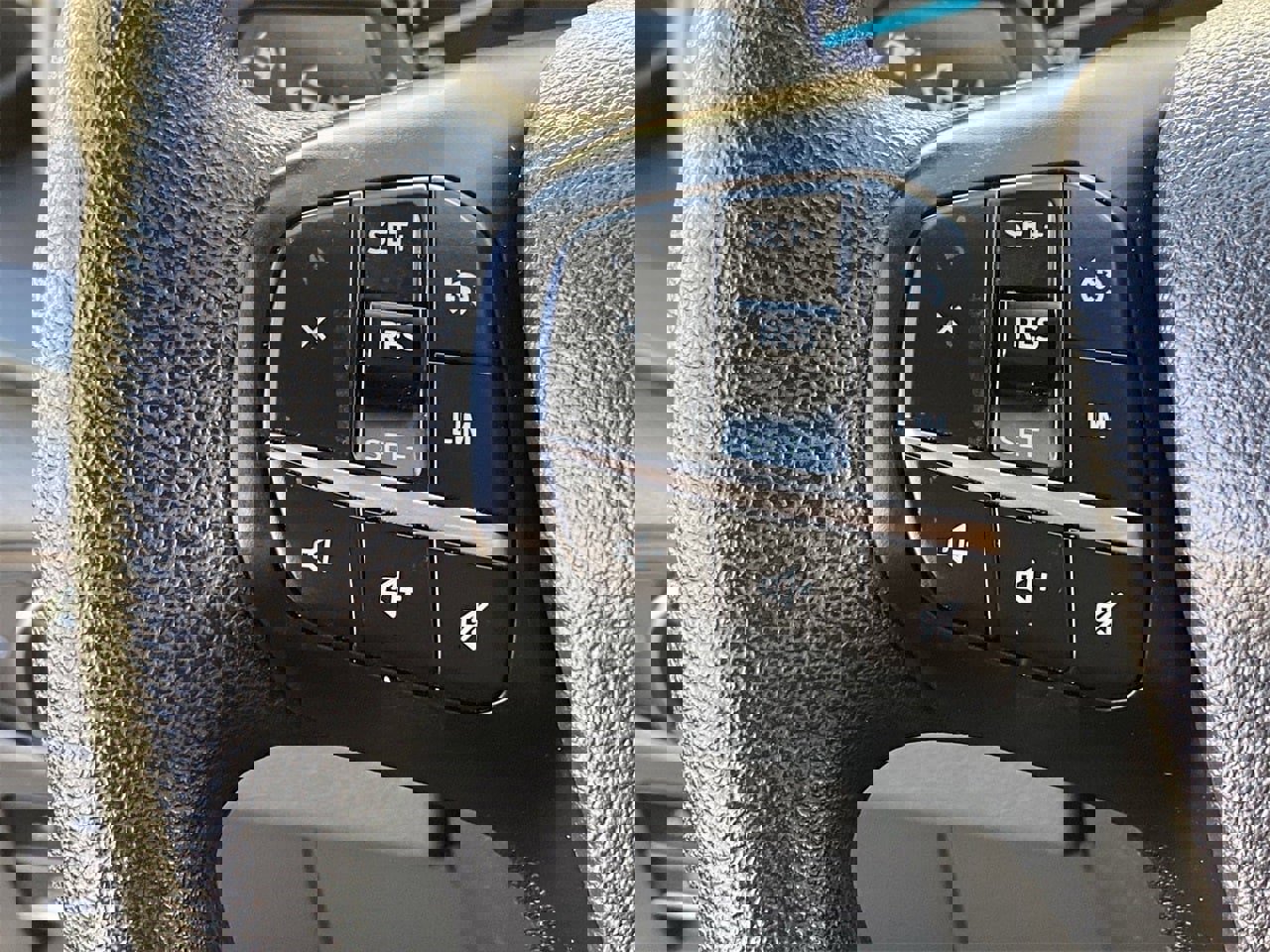 Used 2023 Ford Transit 350 XLT image 30