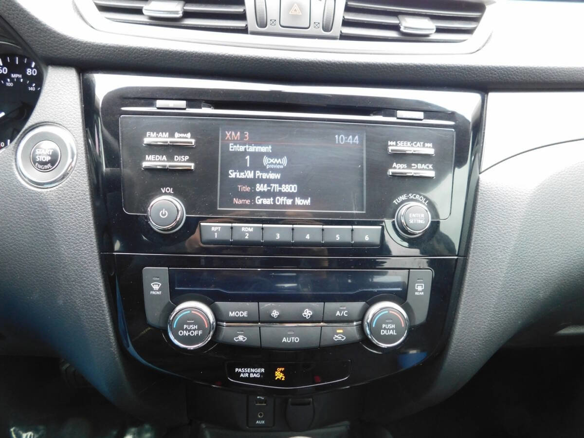 Used 2016 Nissan Rogue SV AWD/4WD image 11