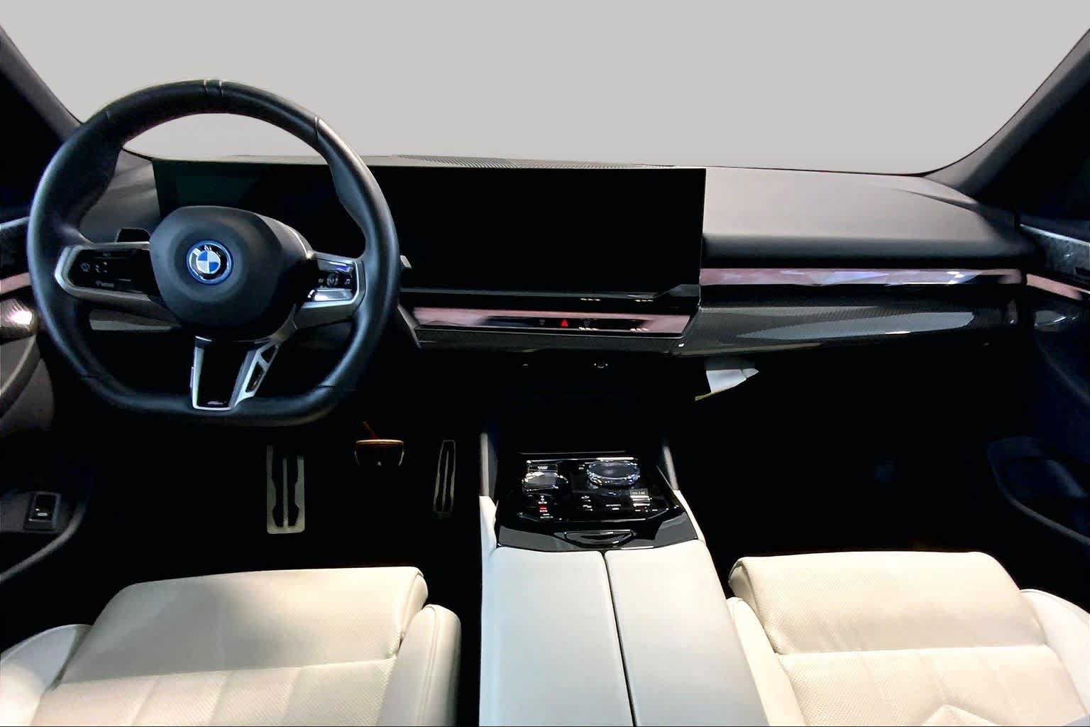 Used 2024 BMW i5 eDrive40i w/ Executive Package RWD image 14