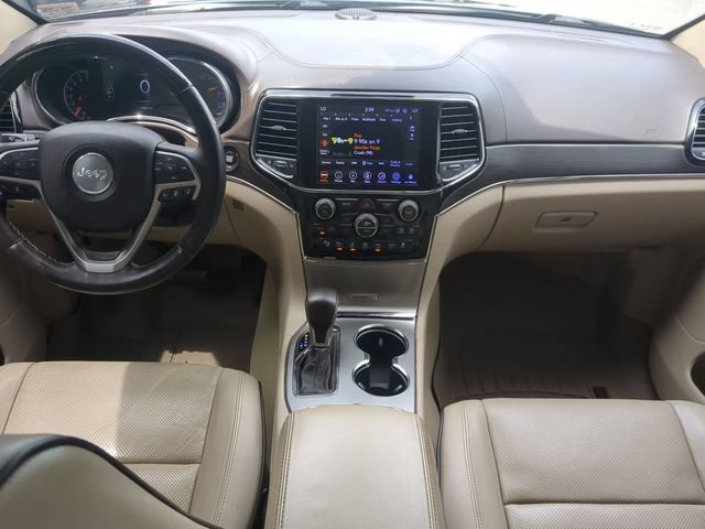Used 2020 Jeep Grand Cherokee Overland AWD/4WD image 14