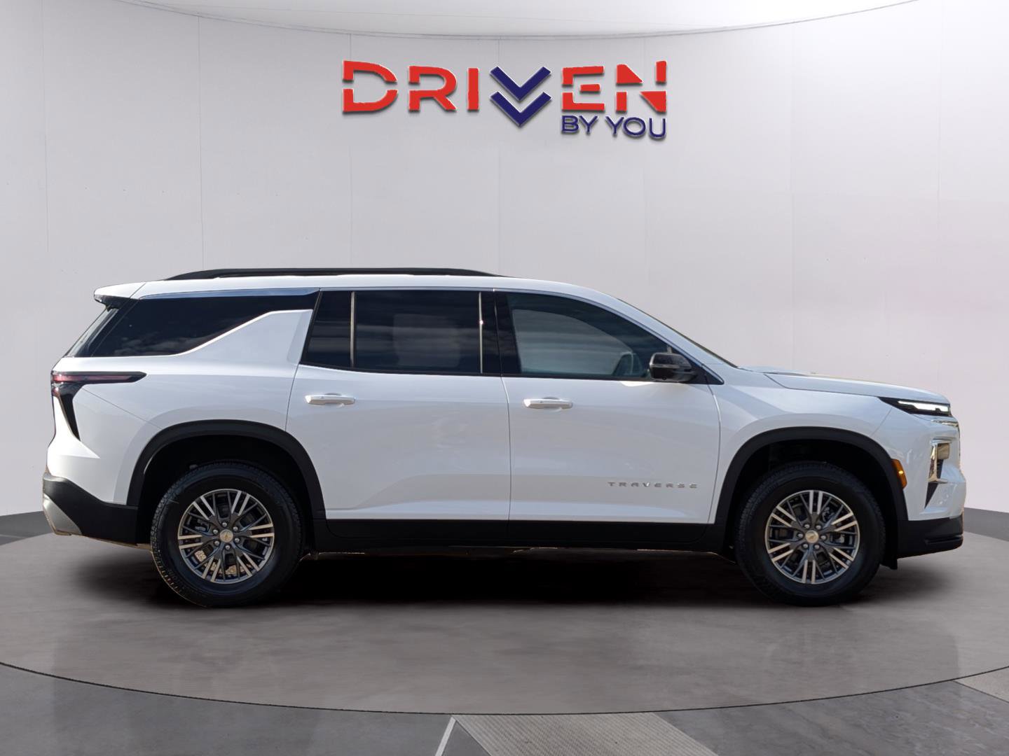 New 2026 Chevrolet Traverse LT w/ Driver Confidence Package FWD image 6