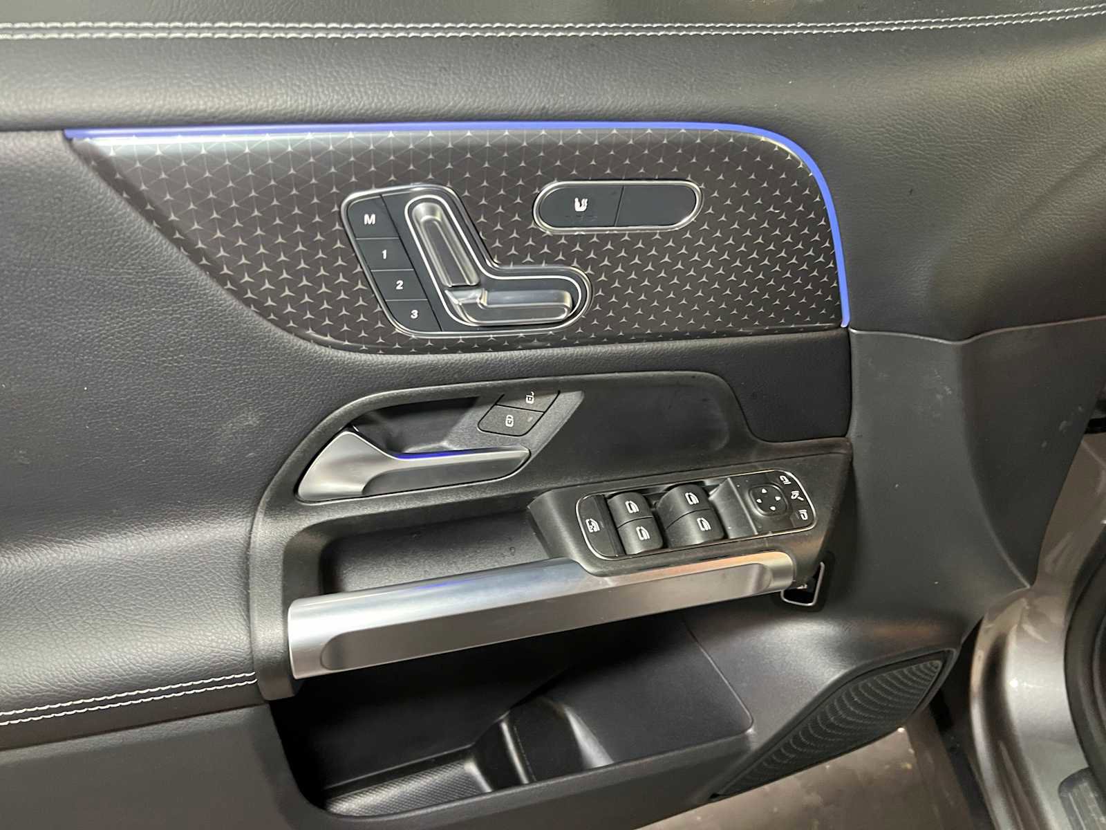 Certified 2025 Mercedes-Benz GLB 250 4MATIC image 20