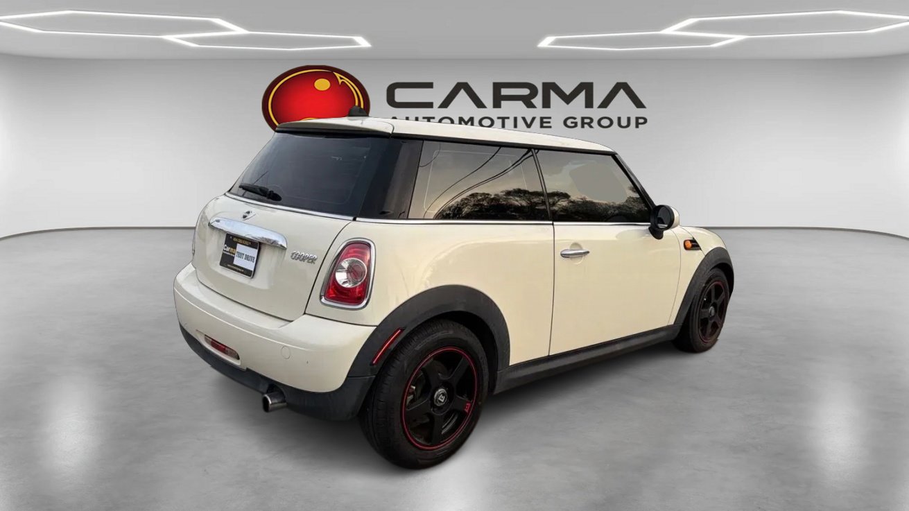 Used 2013 MINI Cooper Hardtop image 5