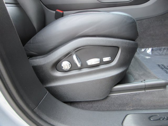 Used 2021 Porsche Cayenne GTS AWD/4WD image 28