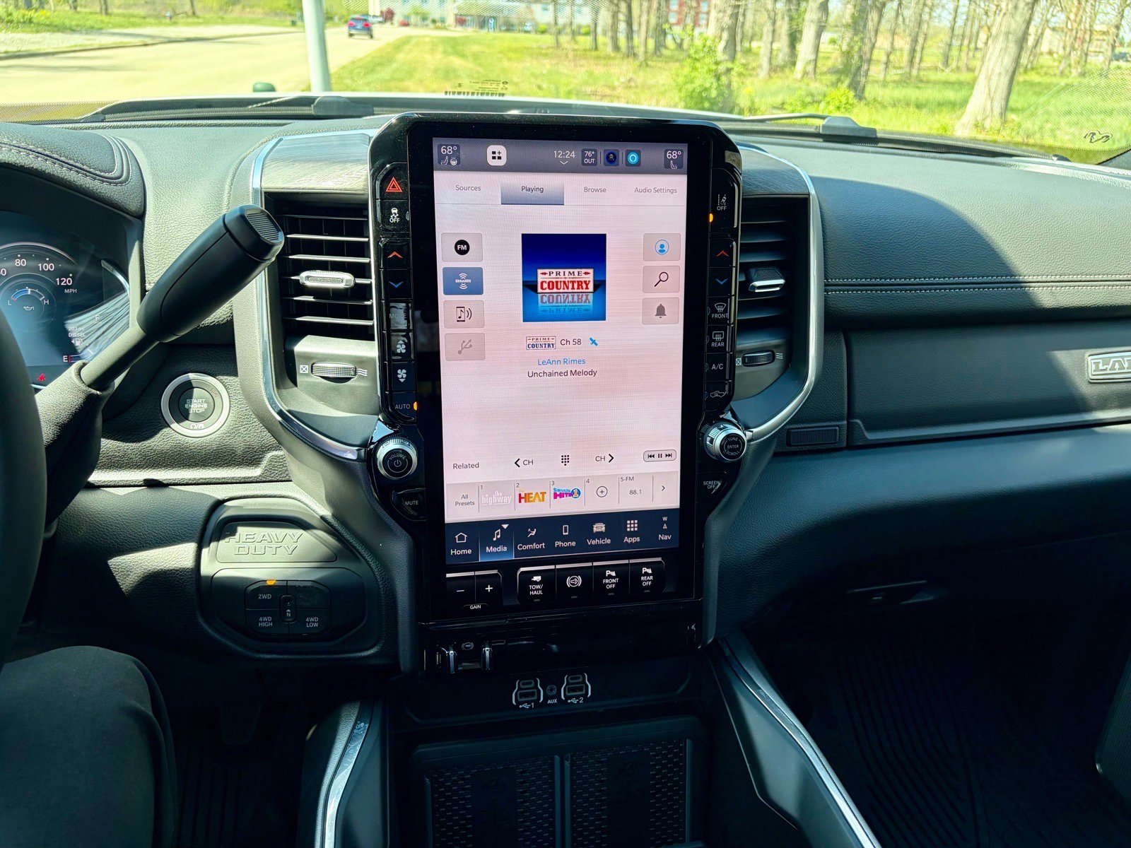 New 2026 RAM 3500 Laramie AWD/4WD image 26