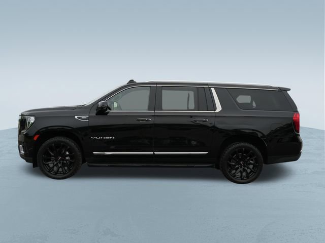 Used 2022 GMC Yukon XL SLT w/ SLT Premium Package AWD/4WD image 4