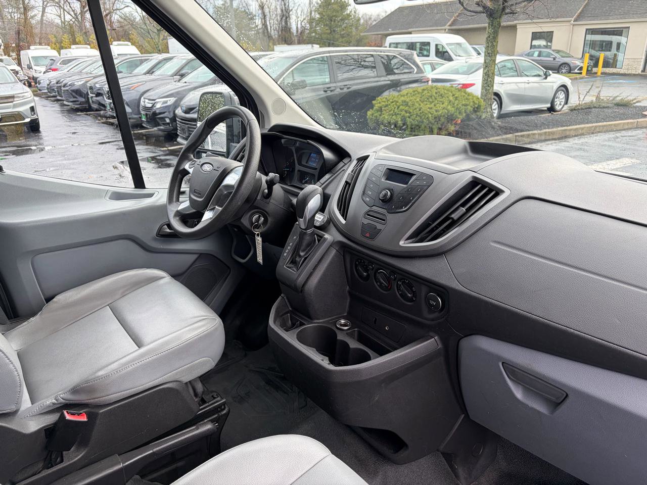 Used 2015 Ford Transit 350 XL RWD image 28