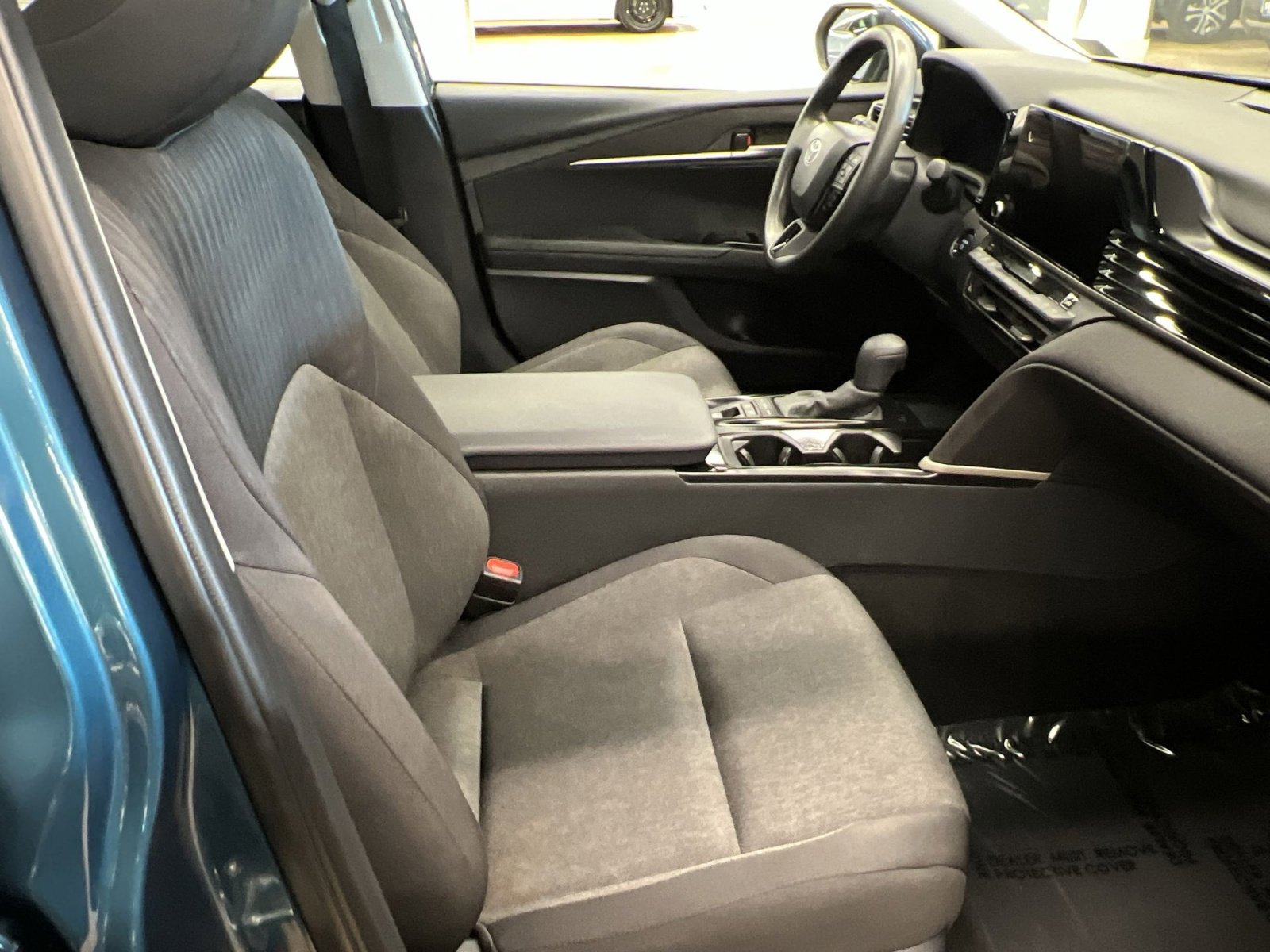 Used 2025 Toyota Camry LE image 24