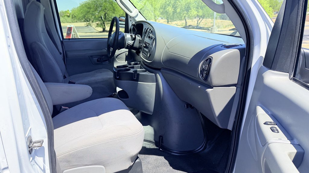 Used 2008 Ford E-150 and Econoline 150 image 9