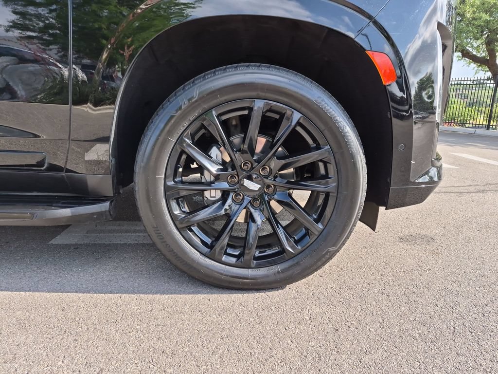 Used 2024 Cadillac Escalade Sport w/ LPO, ONYX Package AWD/4WD image 19
