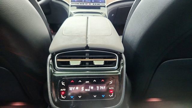 Used 2022 Mercedes-Benz EQS 450+ Sedan image 52