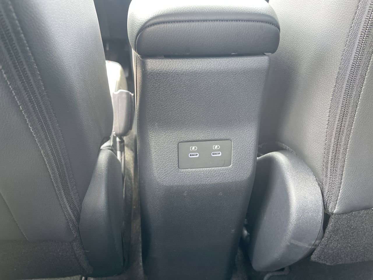 Used 2025 Nissan Kicks SR AWD/4WD image 20