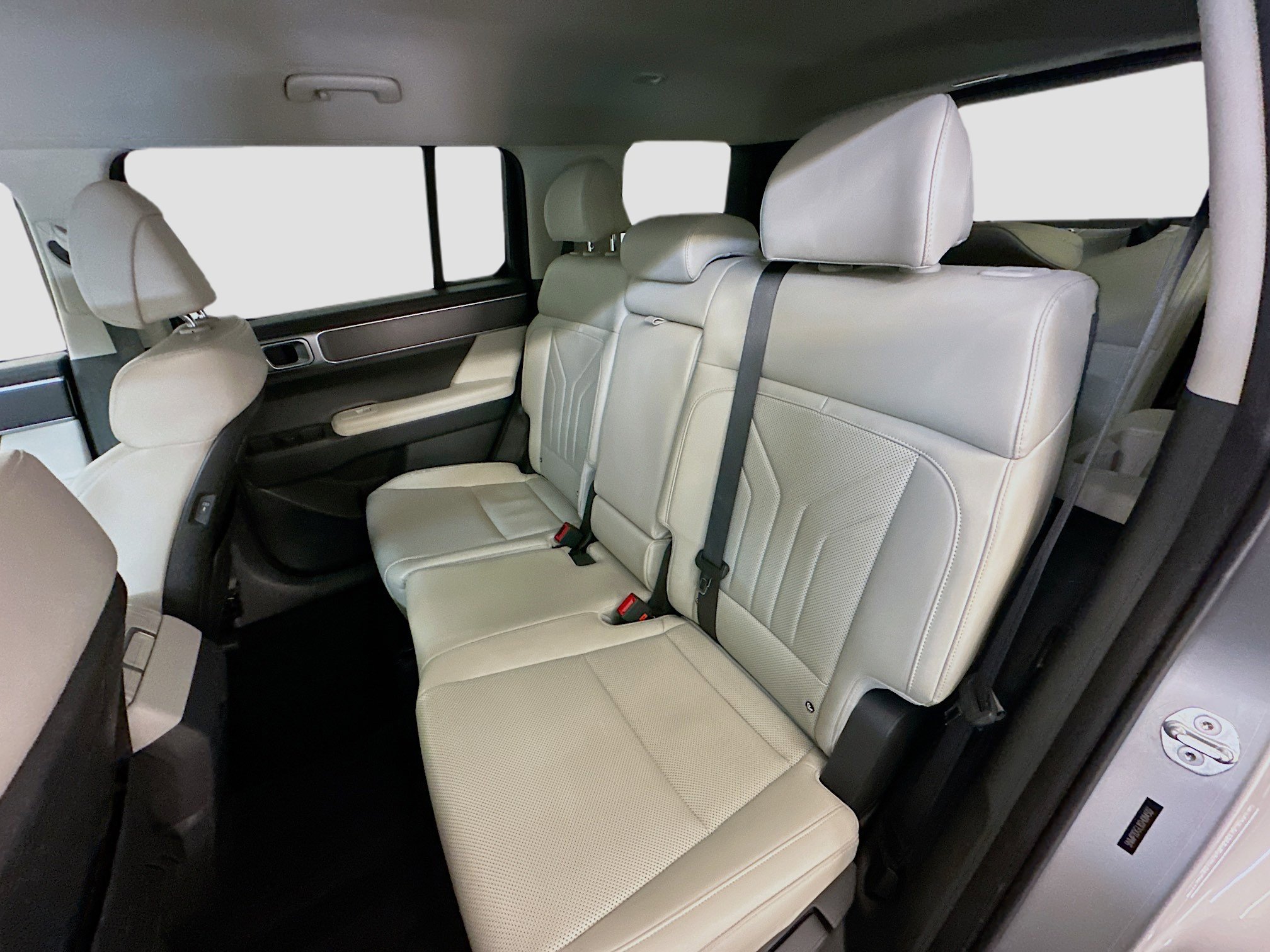 Used 2025 Hyundai Santa Fe SEL image 29