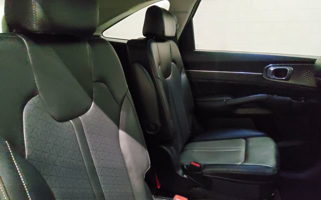 Used 2023 Kia Sorento SX FWD image 24