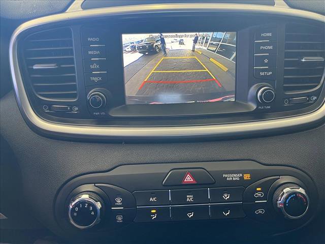 Used 2019 Kia Sorento L image 13
