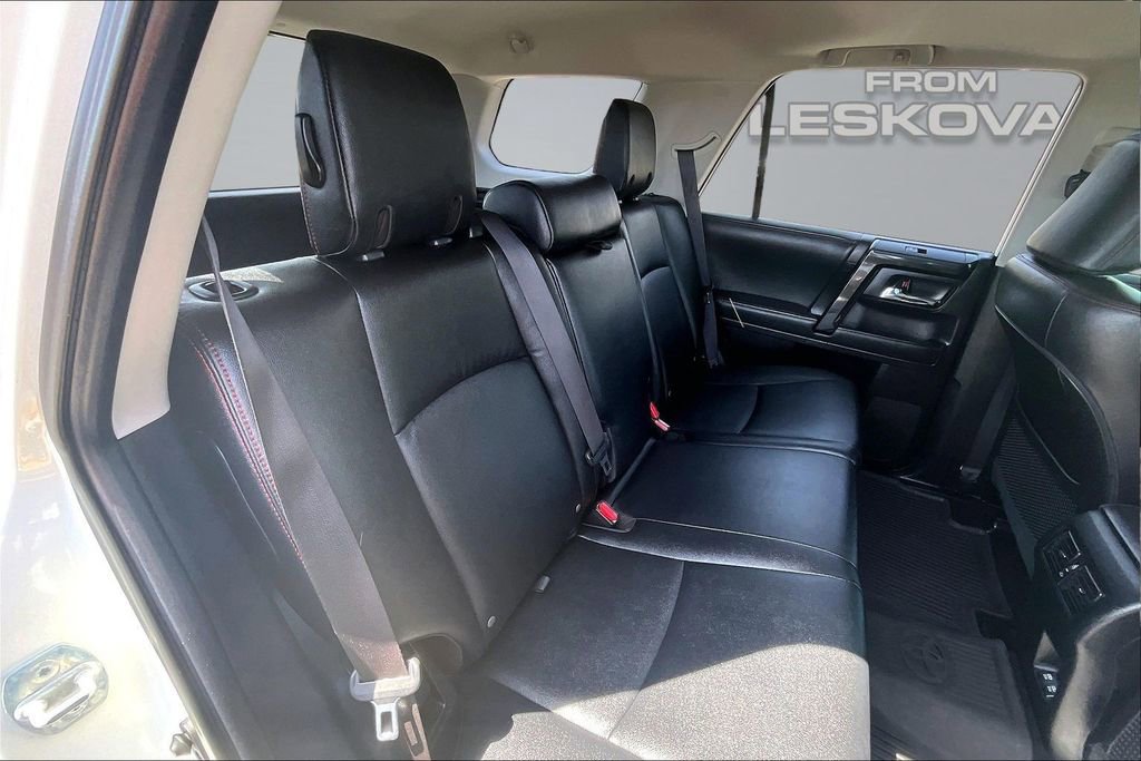 Used 2020 Toyota 4Runner Venture w/ Moonroof Package AWD/4WD image 26