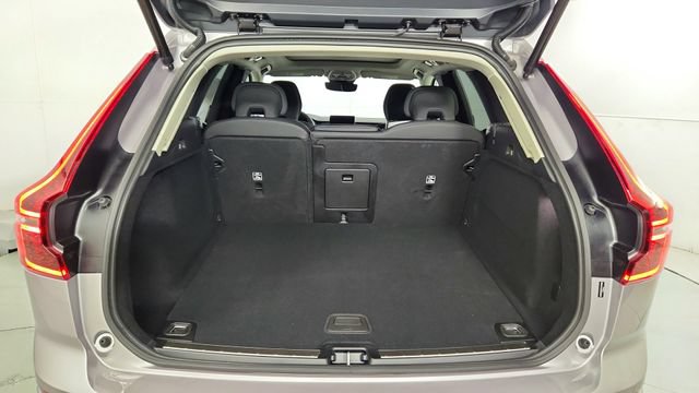 New 2026 Volvo XC60 B5 Plus w/ Climate Package PRO AWD/4WD image 41