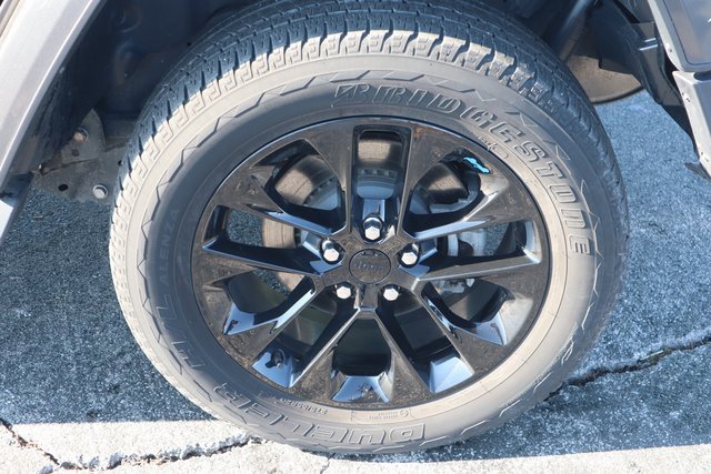 Used 2022 Jeep Wrangler Unlimited Sahara w/ Cold Weather Group image 23