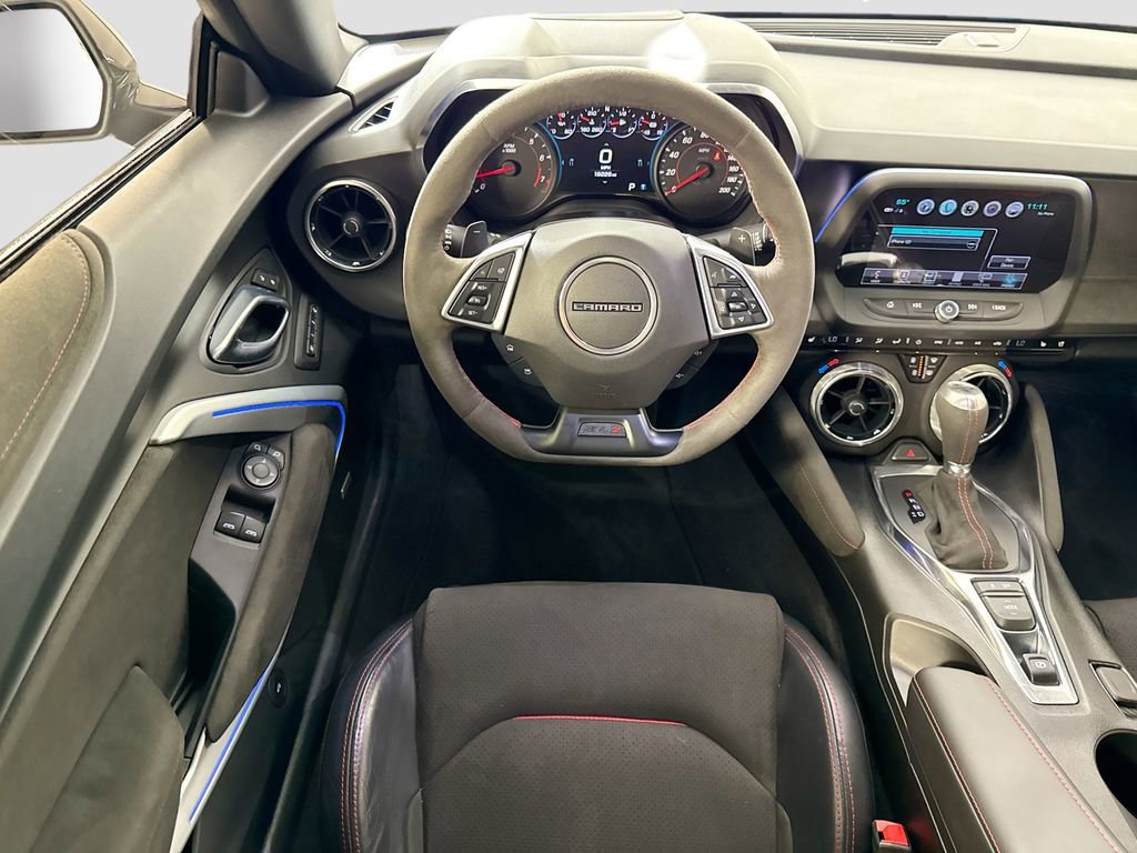 Used 2018 Chevrolet Camaro ZL1 RWD image 10