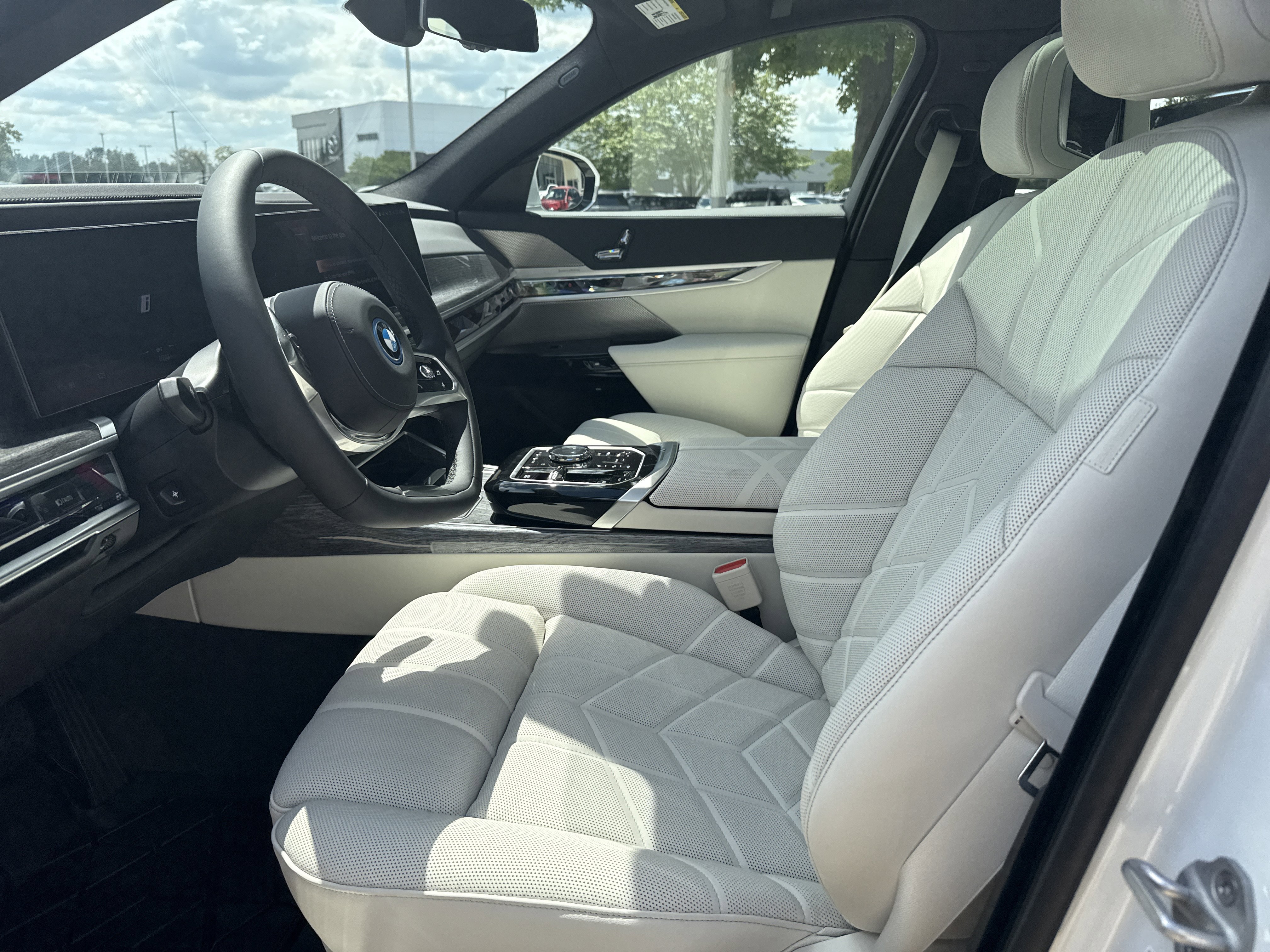 New 2026 BMW i7 eDrive50 image 10