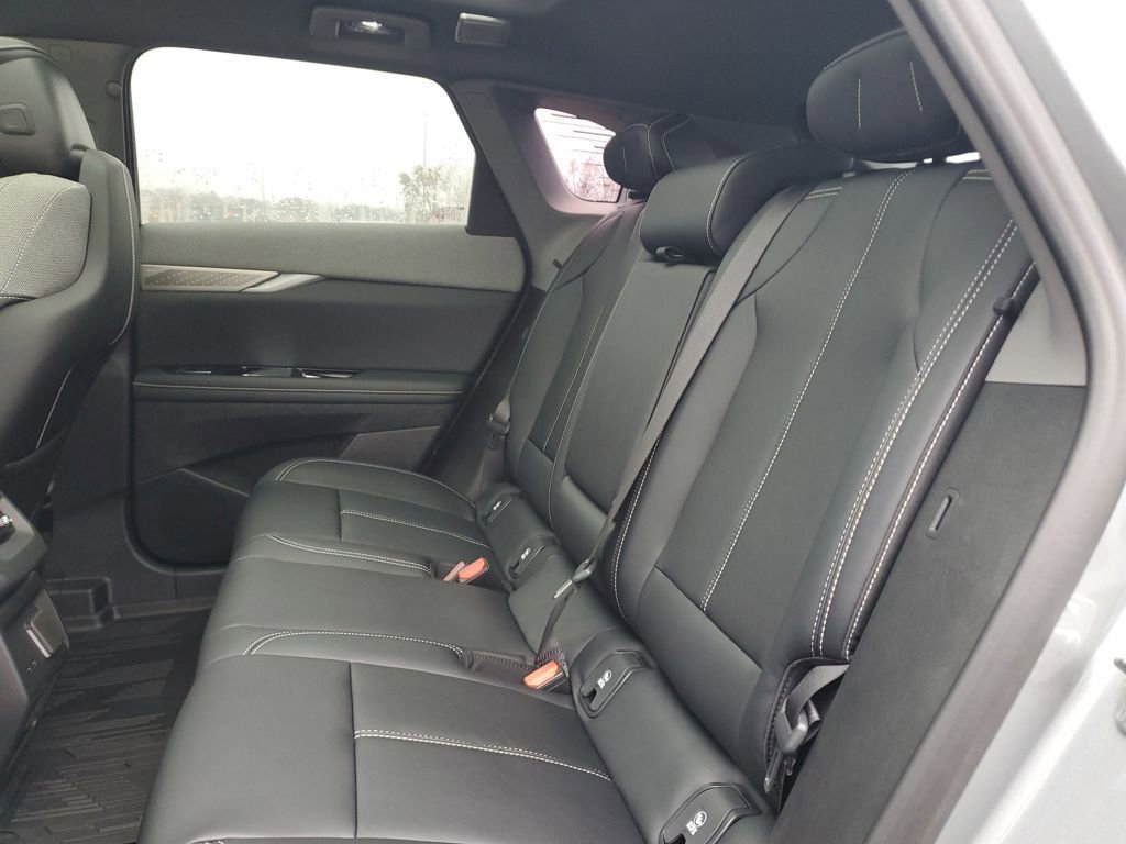 New 2026 Cadillac Optiq Sport 1 image 25