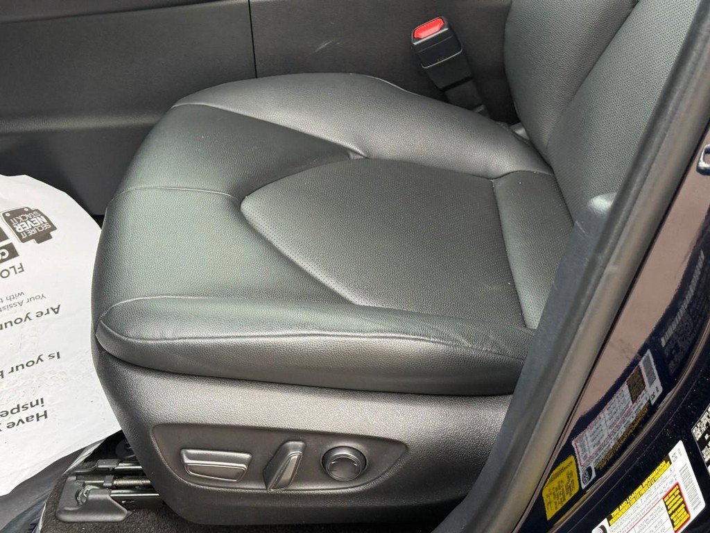 Certified 2024 Toyota Grand Highlander AWD image 20