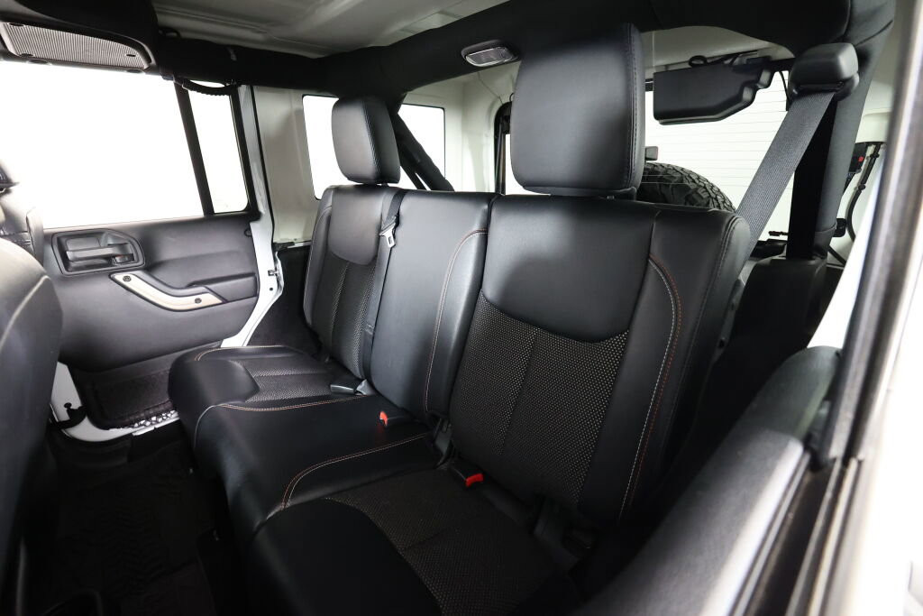 Used 2017 Jeep Wrangler 75th Anniversary image 15