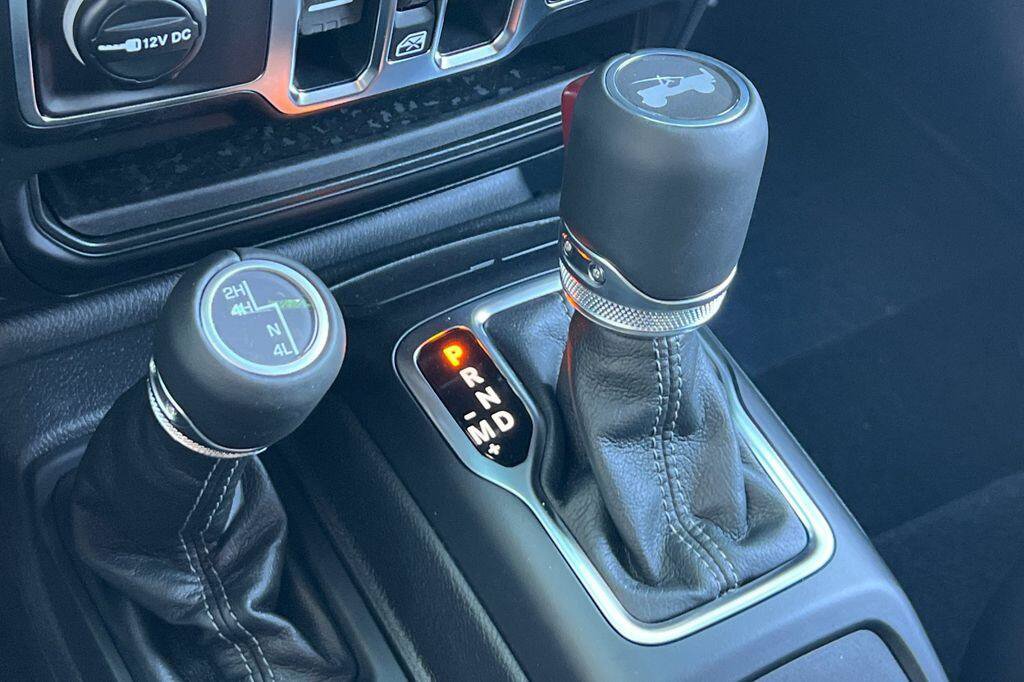 New 2026 Jeep Wrangler Unlimited Sahara AWD/4WD image 22