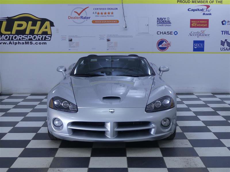 Used 2004 Dodge Viper SRT-10 RWD image 2