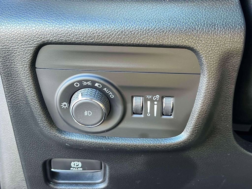 Used 2022 Jeep Grand Cherokee L Limited image 21