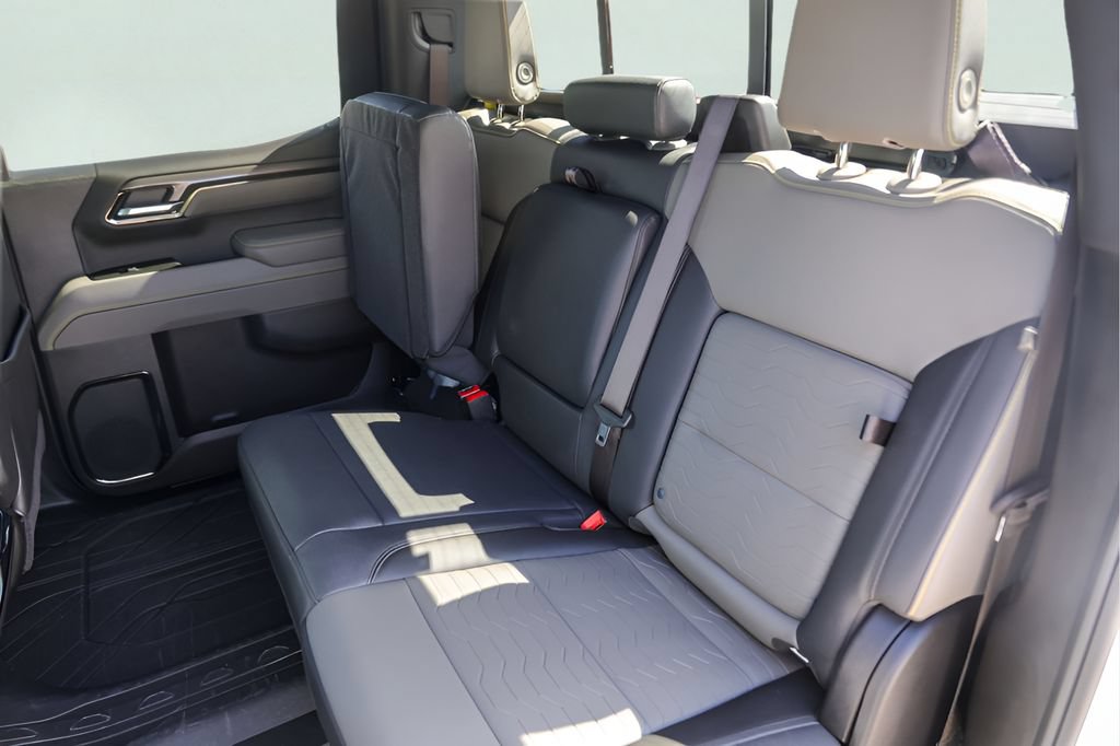 Used 2025 Chevrolet Silverado 1500 ZR2 w/ Technology Package AWD/4WD image 27