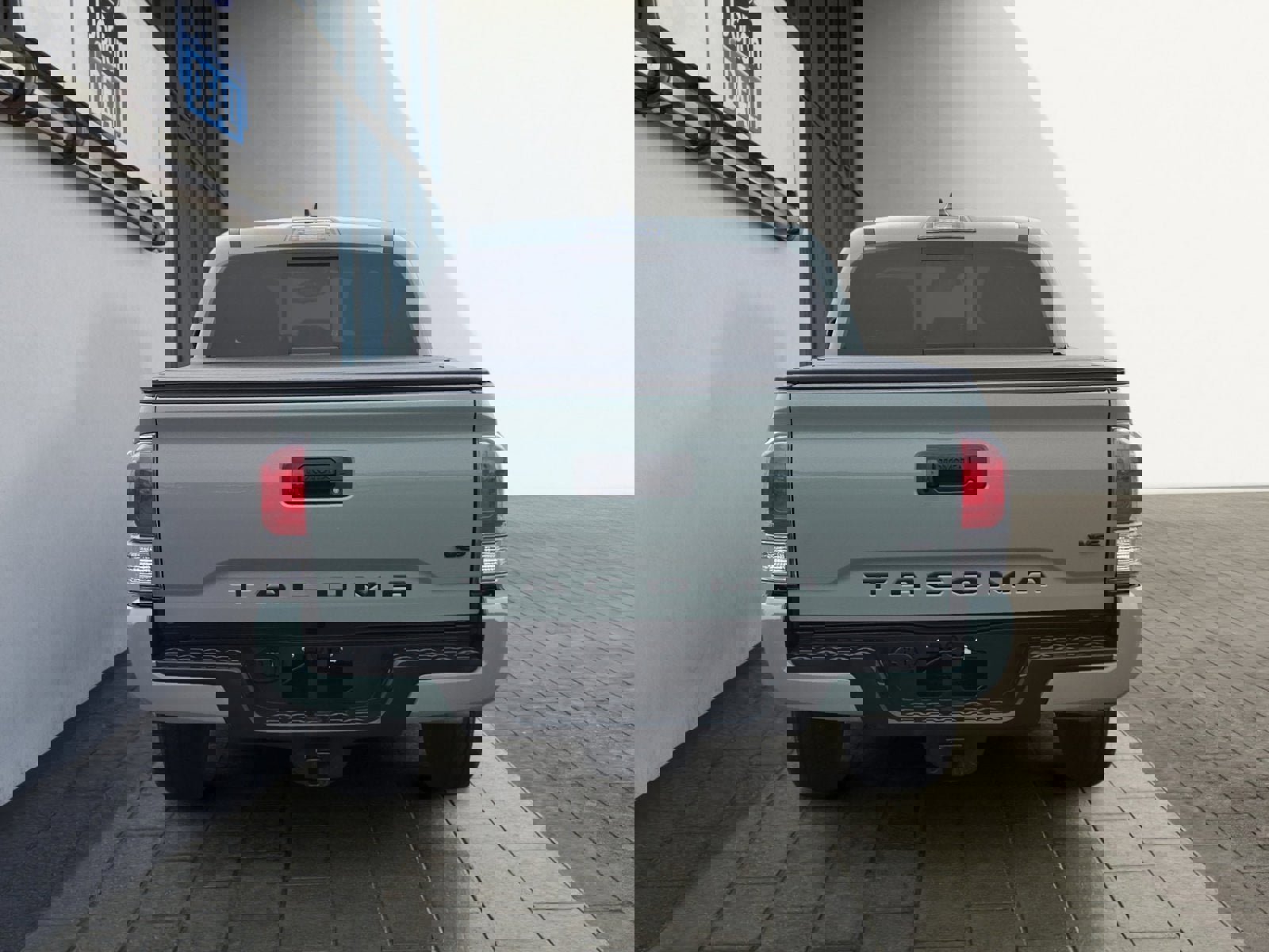 Used 2023 Toyota Tacoma TRD Sport image 4