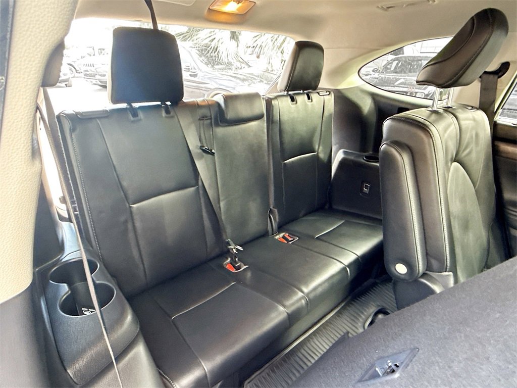 Used 2023 Toyota Highlander XLE image 31