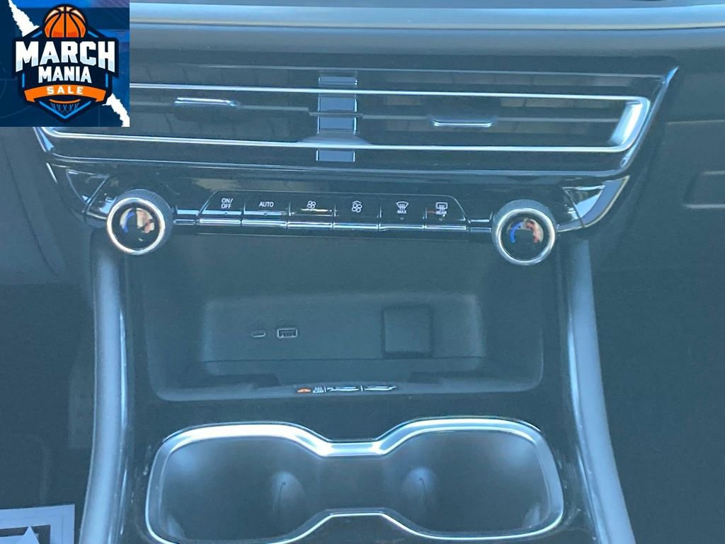 New 2026 Chevrolet Traverse LT image 19