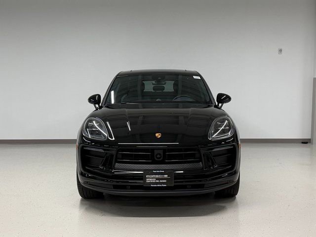 Certified 2023 Porsche Macan image 11