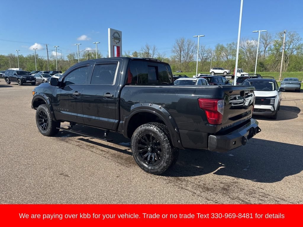 Used 2019 Nissan Titan SL w/ Midnight Edition AWD/4WD image 8