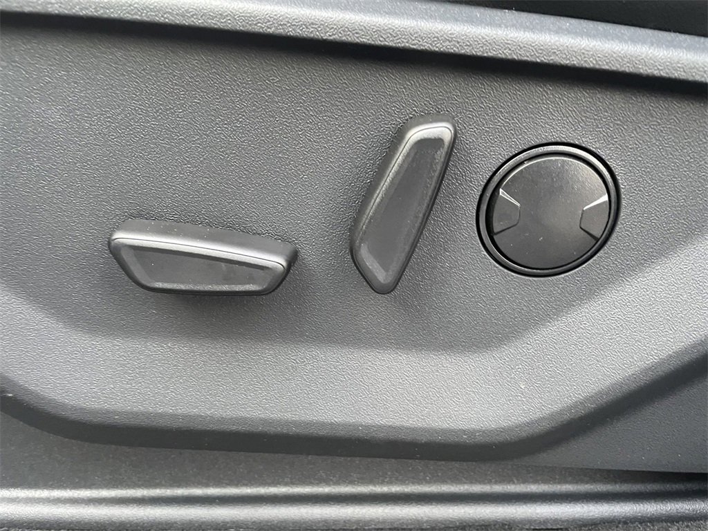 New 2025 Ford Expedition Max Platinum w/ Stealth Performance Package image 14