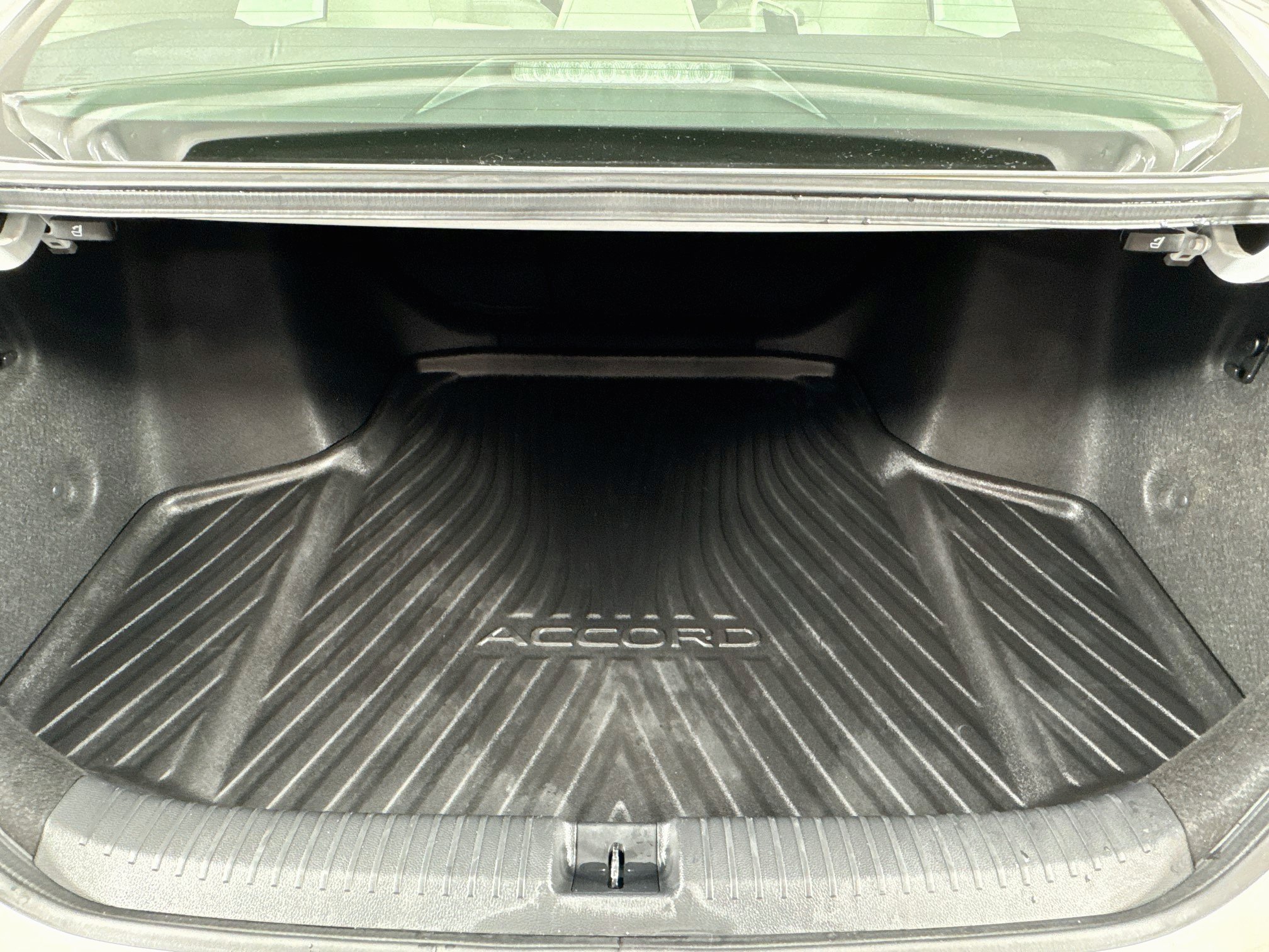 Certified 2023 Honda Accord EX image 25