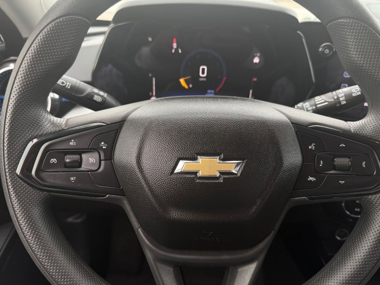 Used 2025 Chevrolet Trax LT image 28