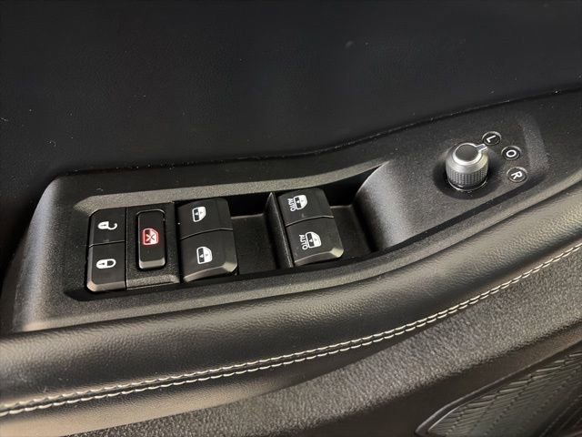 Used 2023 Jeep Grand Cherokee L Laredo w/ Luxury Tech Group I AWD/4WD image 15