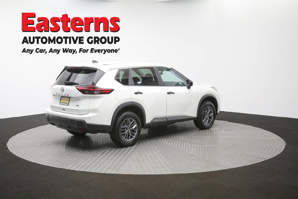 Used 2024 Nissan Rogue S AWD/4WD image 39